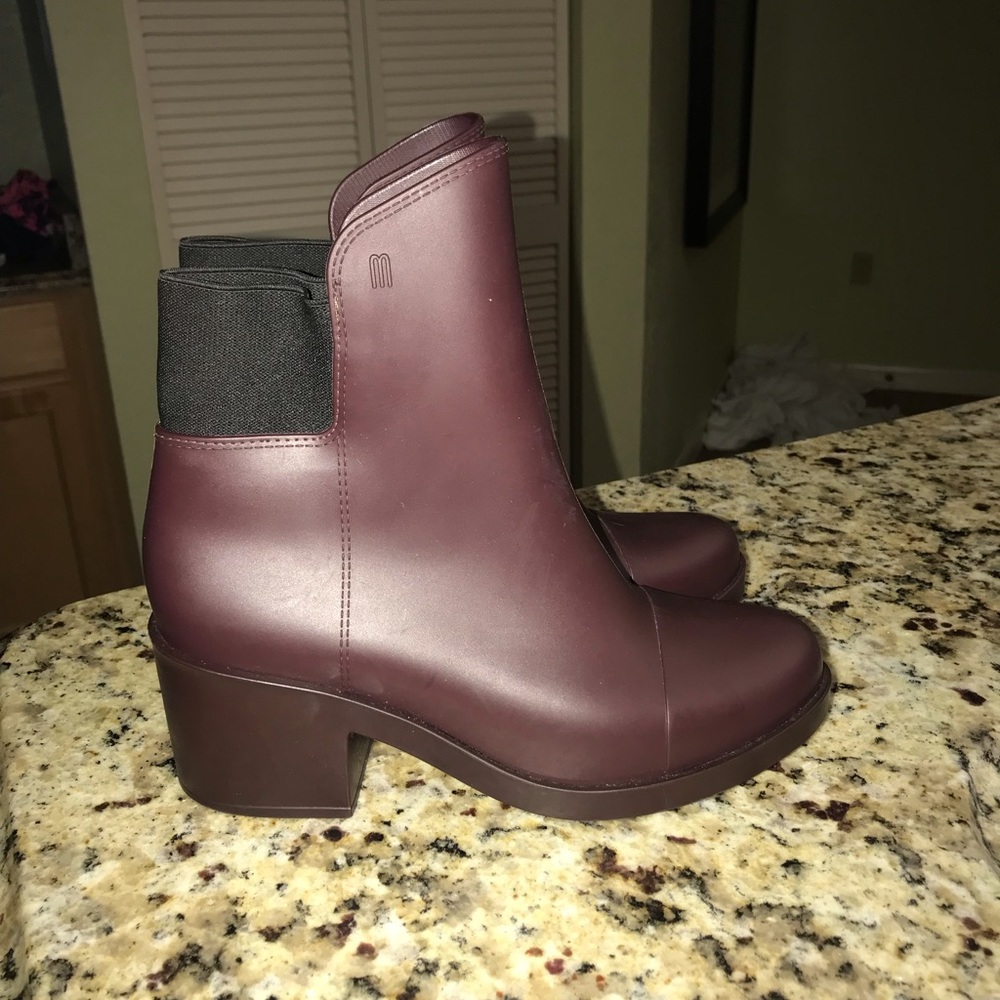 Melissa Booties sz 9